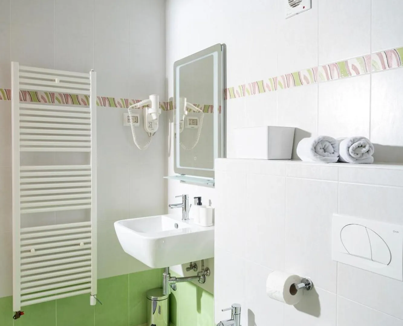Humagum Sea View Apartment - Garden Palace Umag