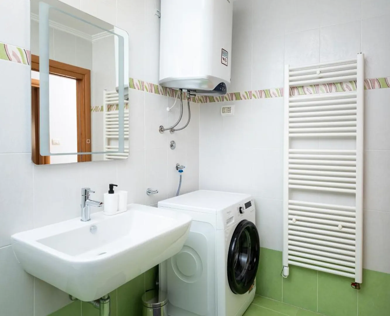 Humagum Sea View Apartment - Garden Palace Umag