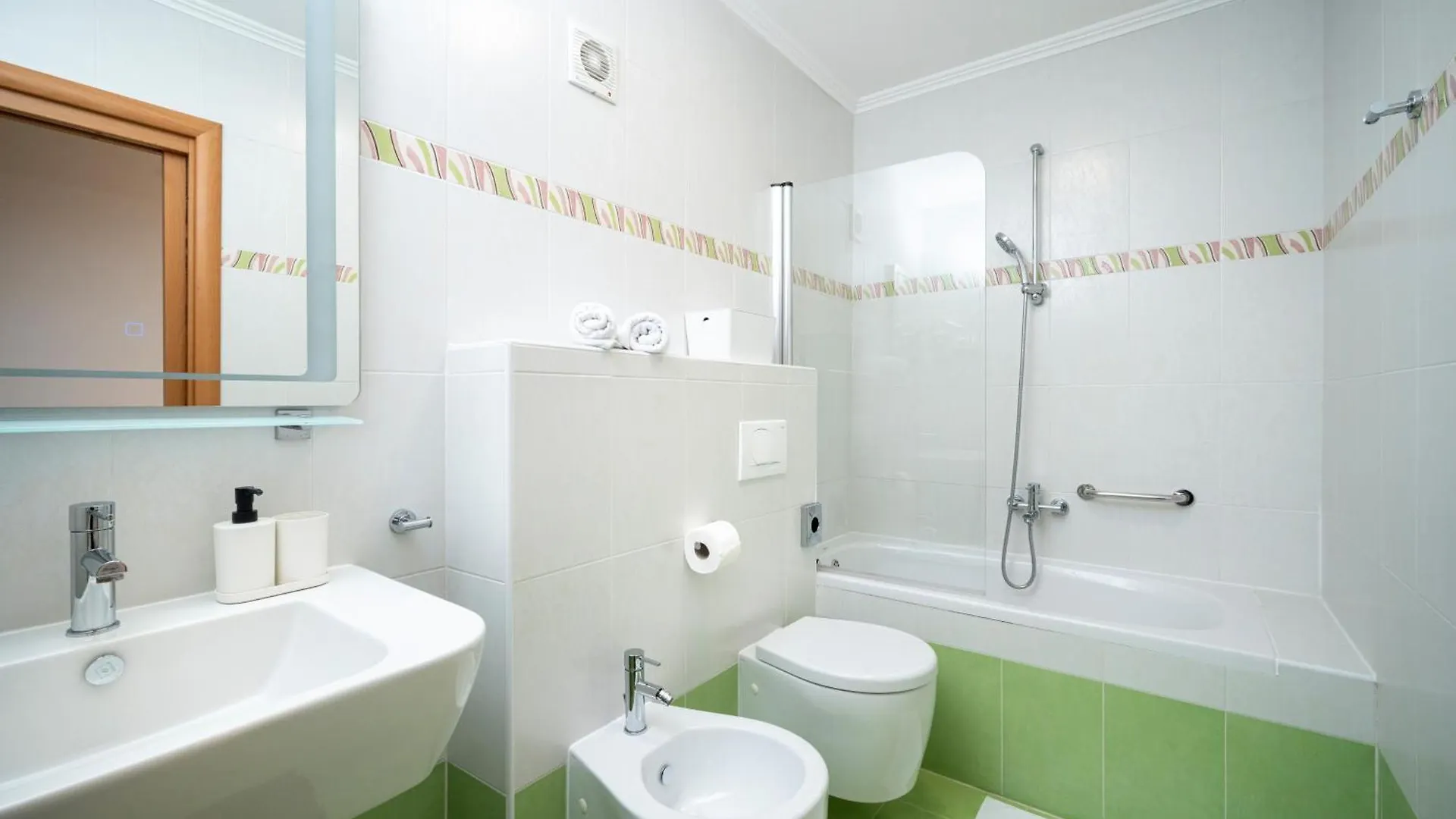 Humagum Sea View Apartment - Garden Palace Umag Chorwacja