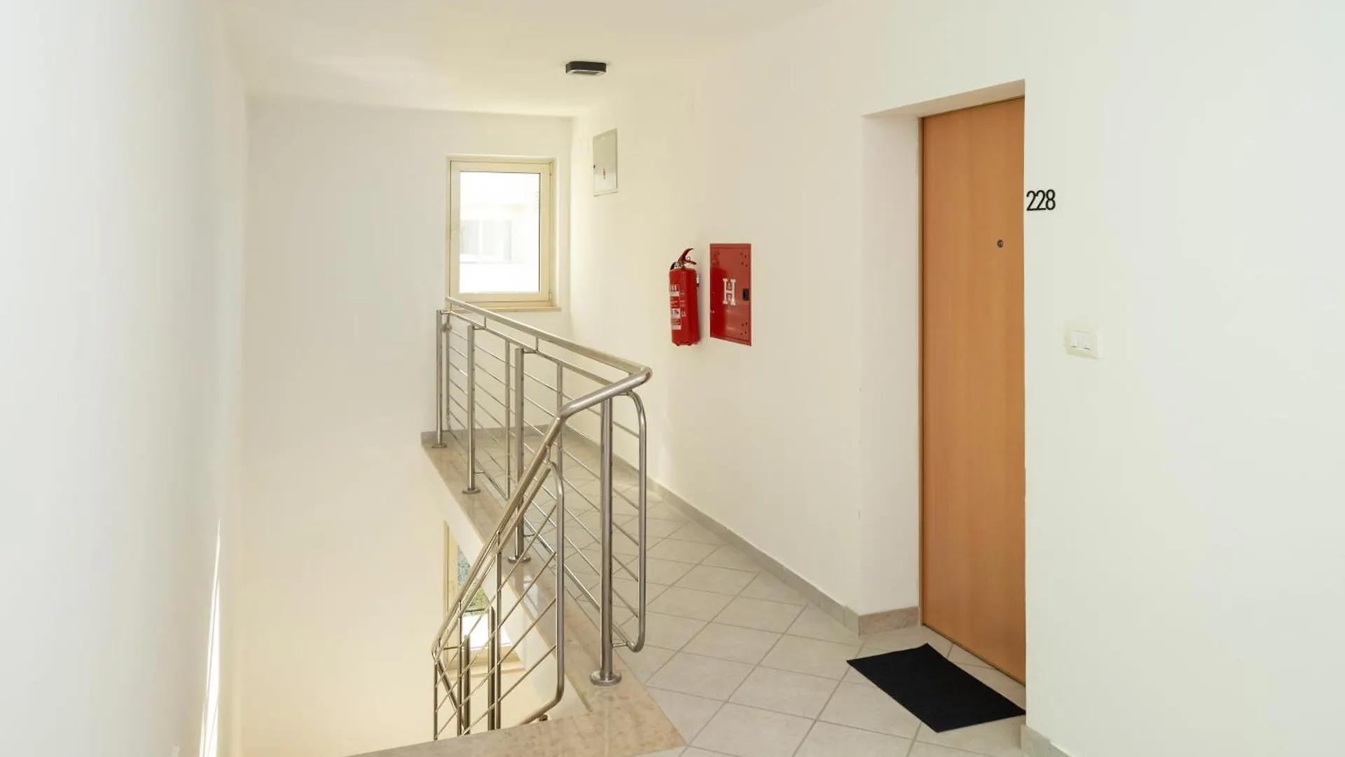 Humagum Sea View Apartment - Garden Palace Umag