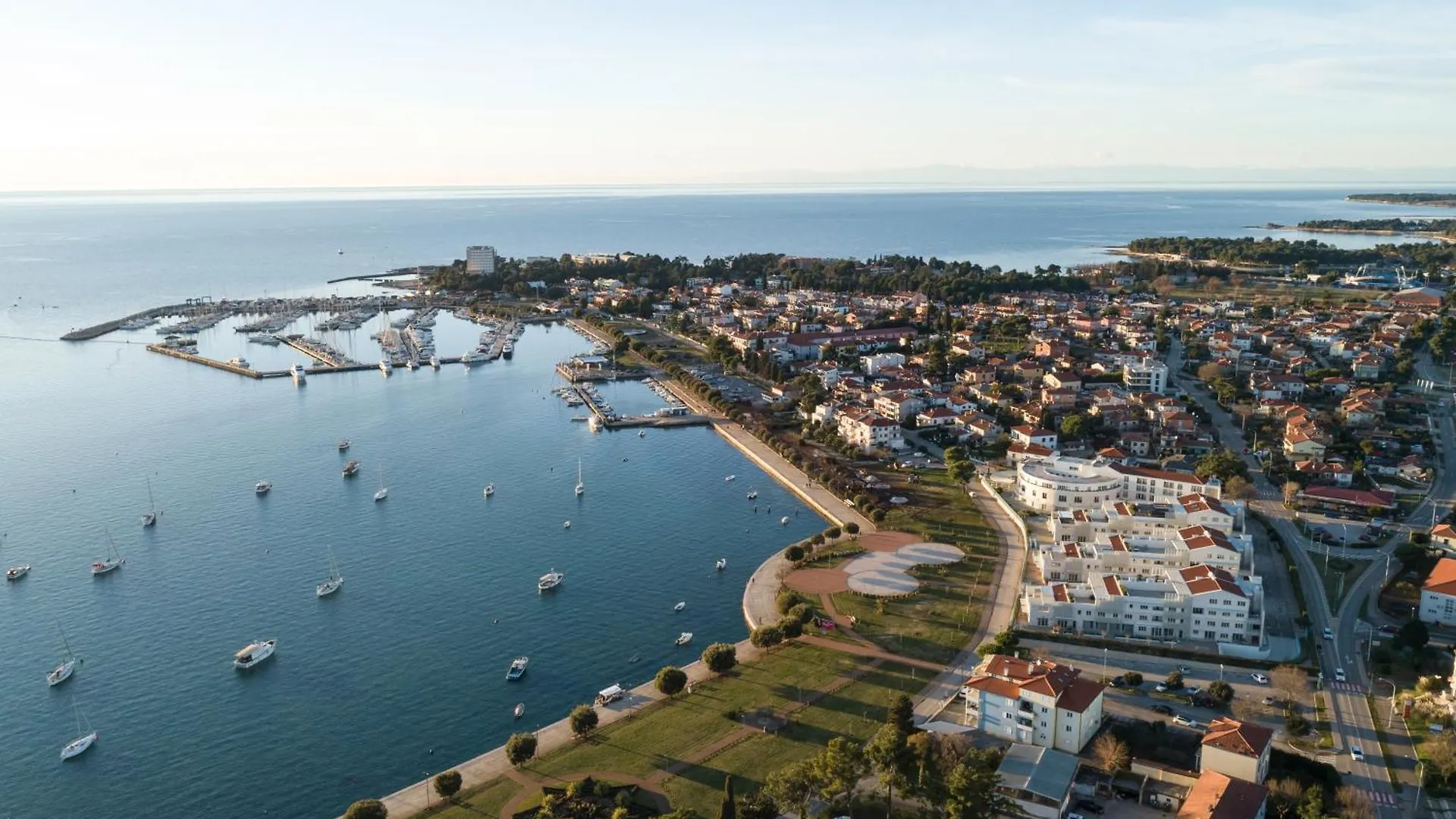 Humagum Sea View Apartment - Garden Palace Umag