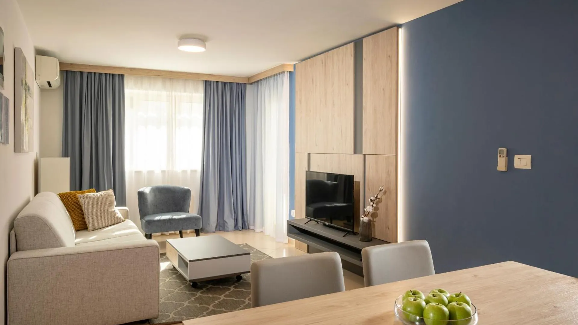 Humagum Sea View Apartment - Garden Palace Umag