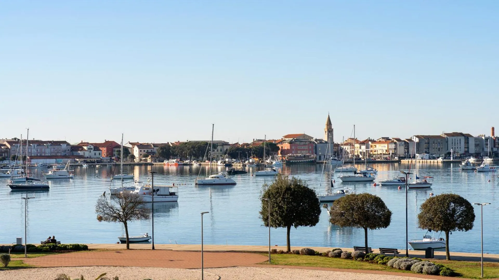 Humagum Sea View Apartment - Garden Palace Umag