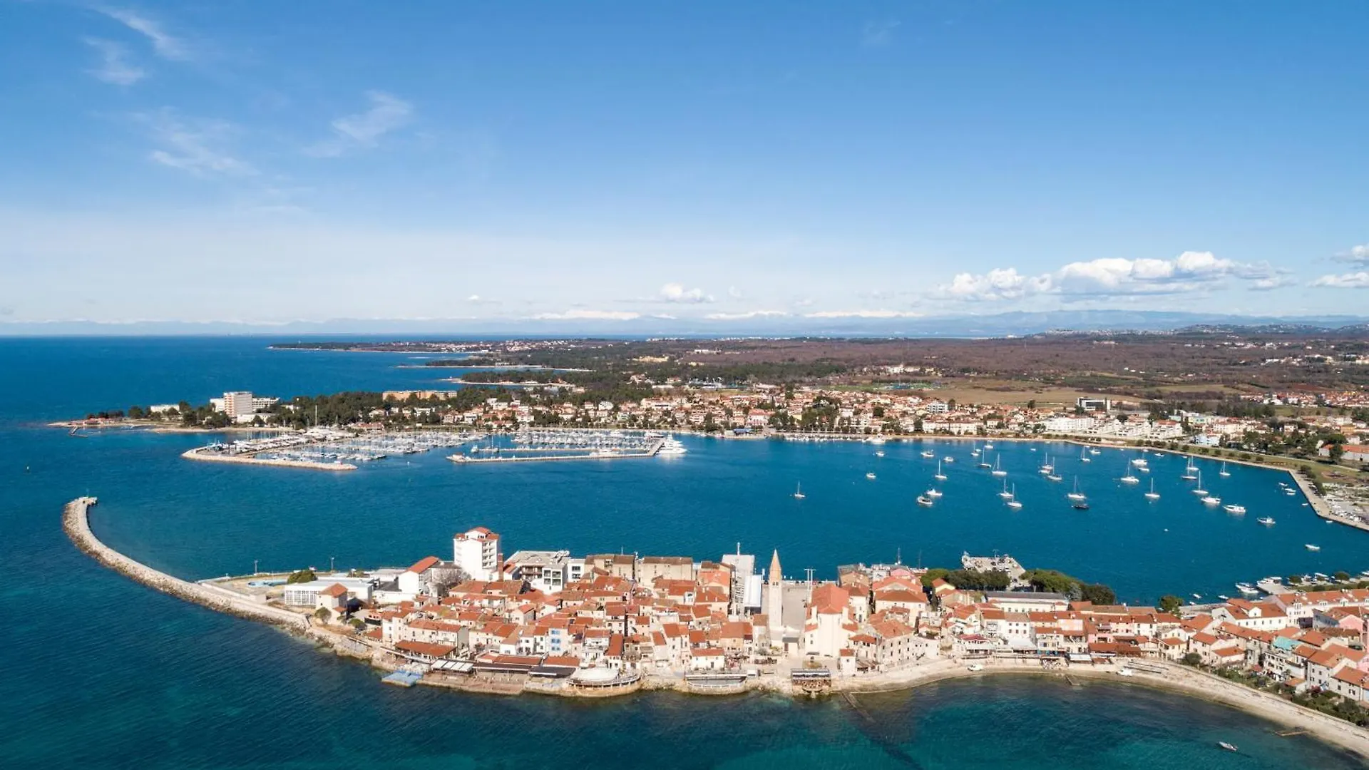 Humagum Sea View Apartment - Garden Palace Umag