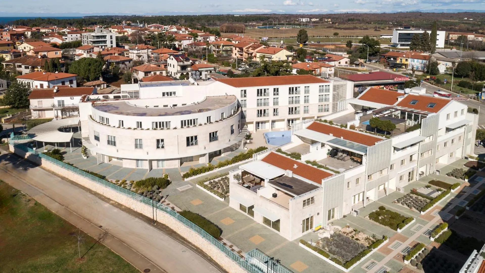 Humagum Sea View Apartment - Garden Palace Umag