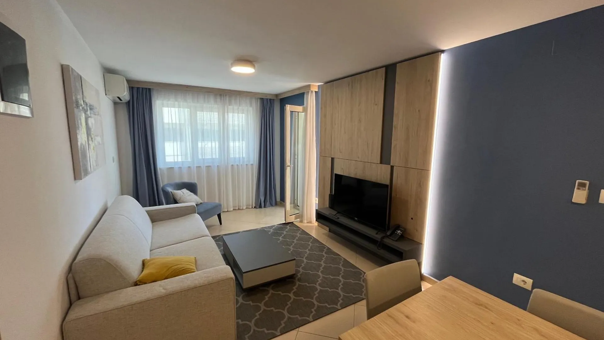 Humagum Sea View Apartment - Garden Palace Umag 0*,  Croatia