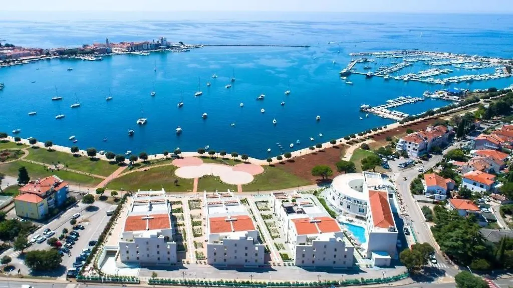 Humagum Sea View Apartment - Garden Palace Umag